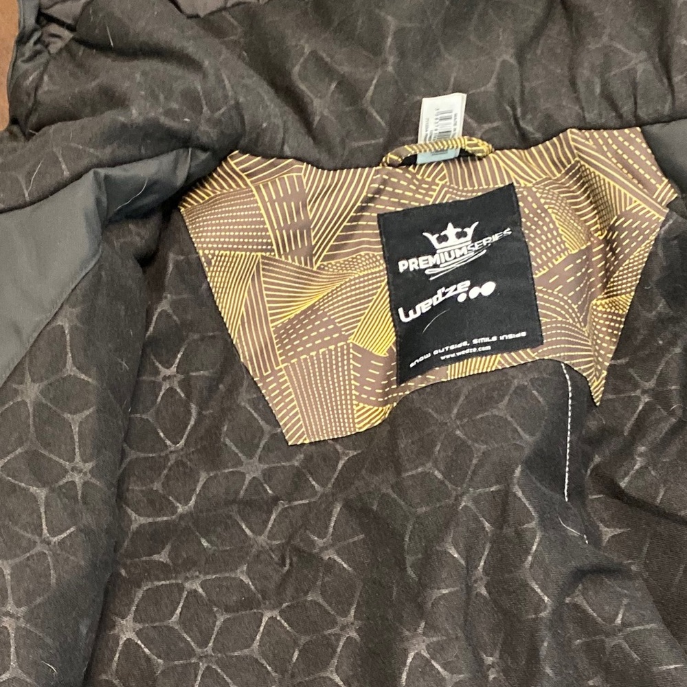 Snowboarding jacket - Picture 4 of 4